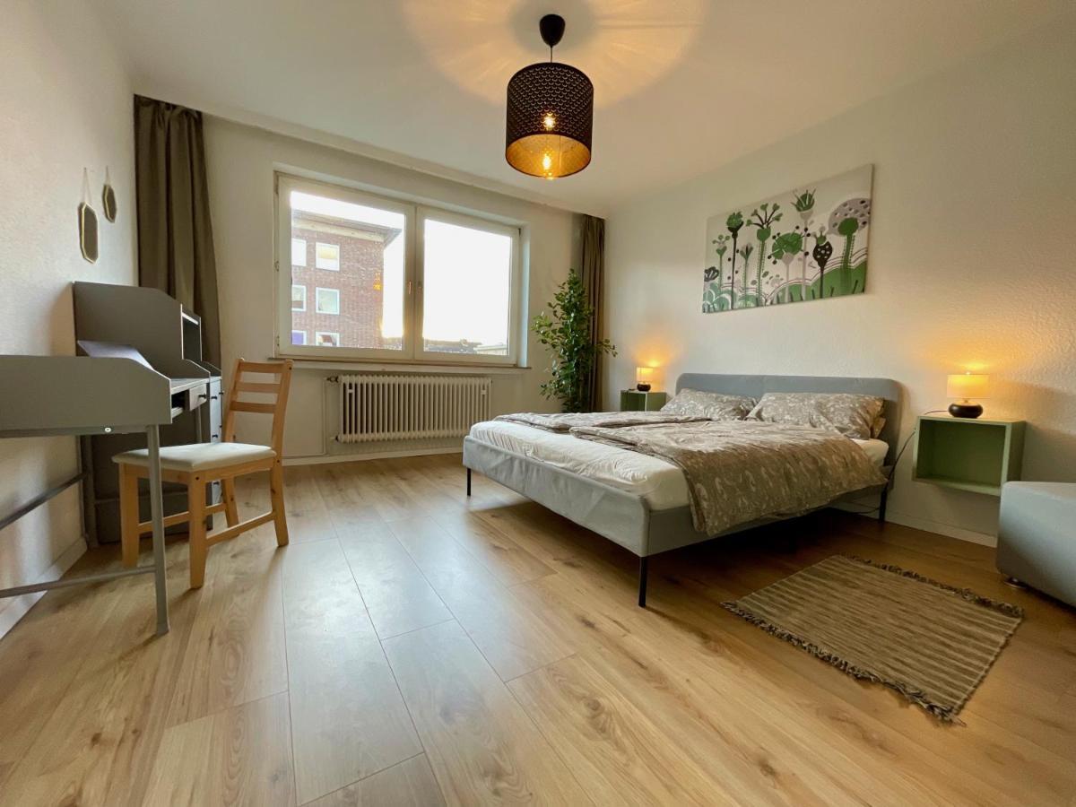 Purple Kitchen - Apartment Mit Grosser Wohnkueche Bremerhaven Bagian luar foto