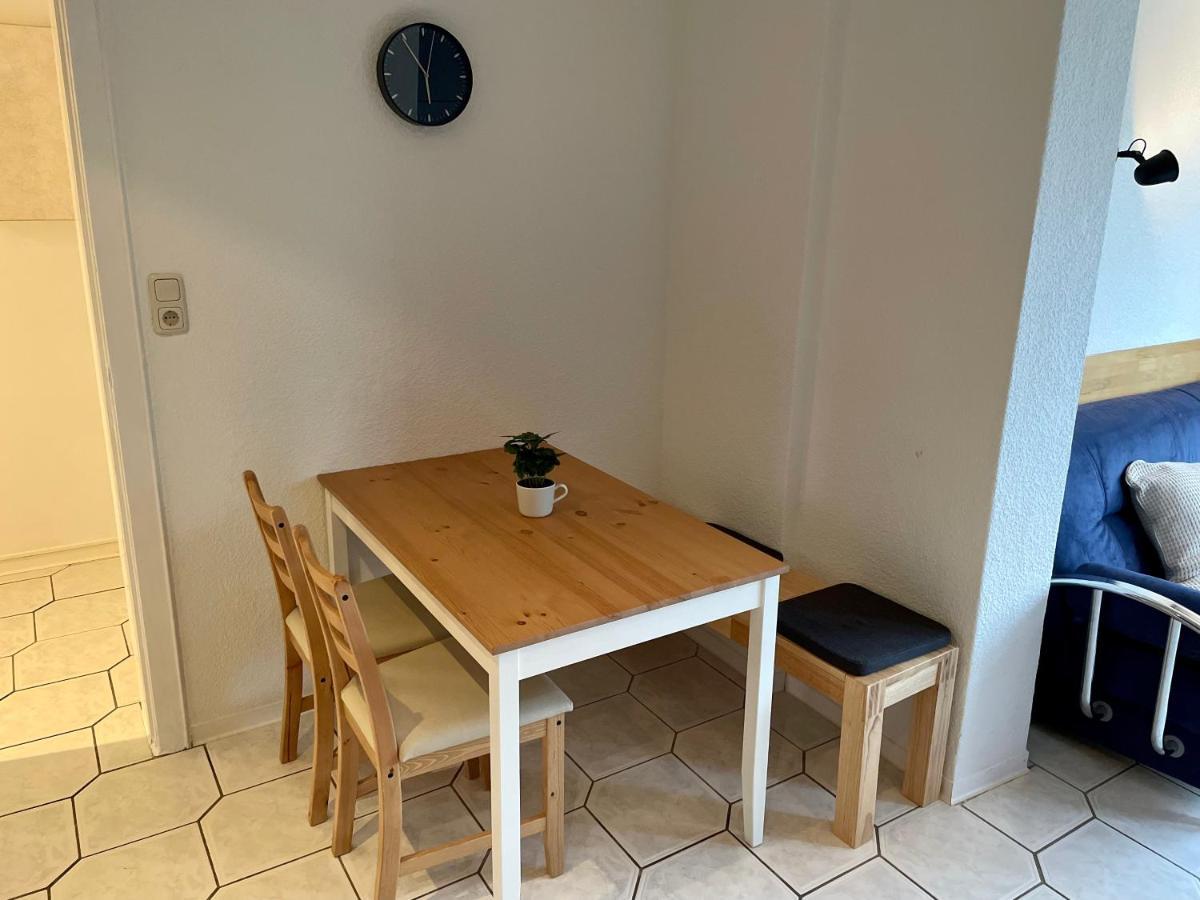 Purple Kitchen - Apartment Mit Grosser Wohnkueche Bremerhaven Bagian luar foto